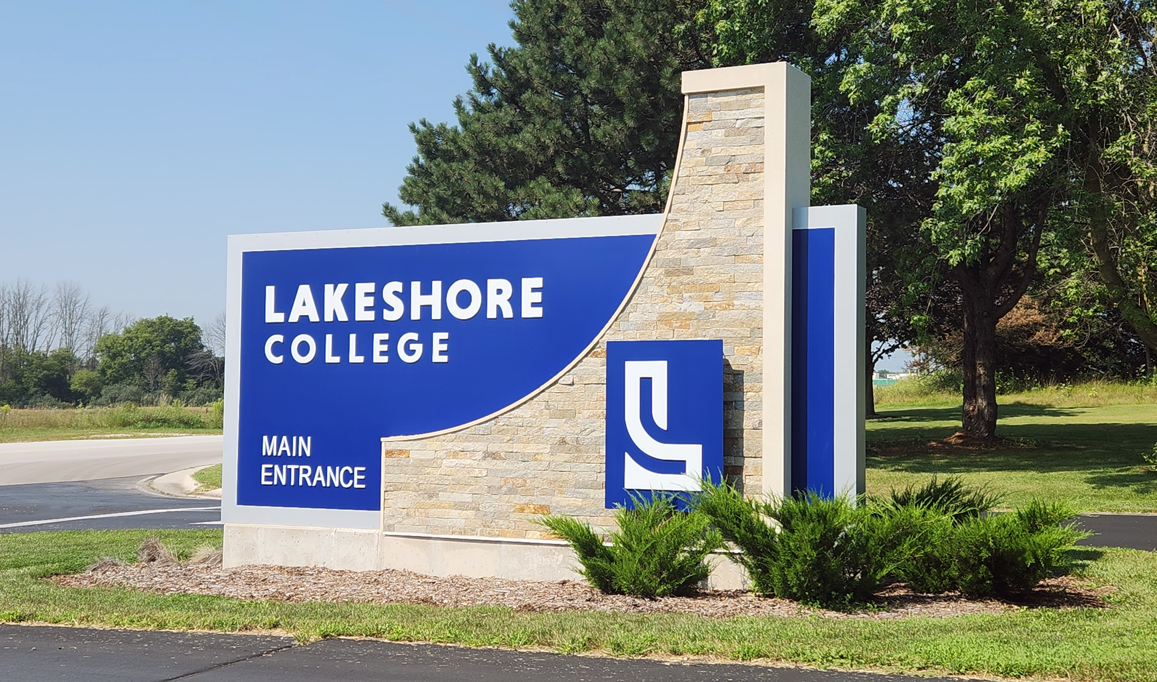 Lakeshore Sign
