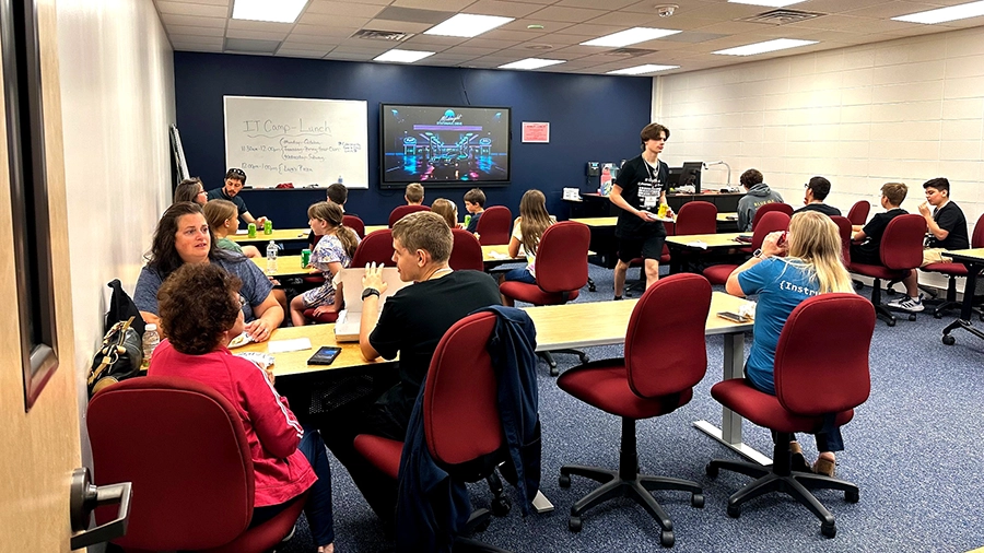 IT campers doing an excercise