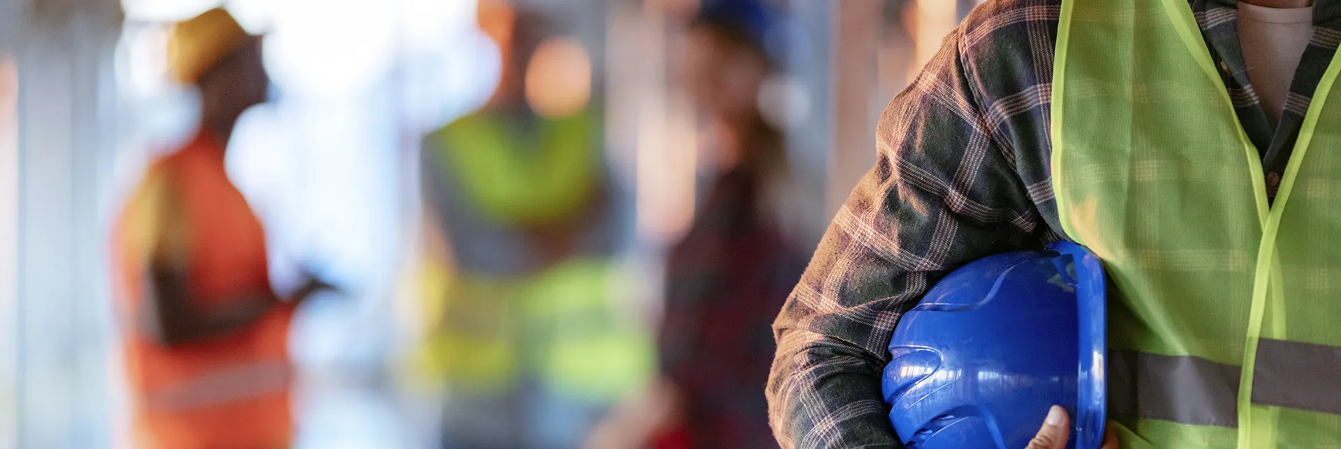 manufacturing_safety_construction_helmet_worker_workforce_istock-1178982949.jpg